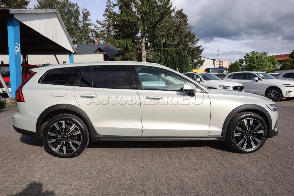 Volvo V60 Cross Country B4 D AWD Geartronic Pro