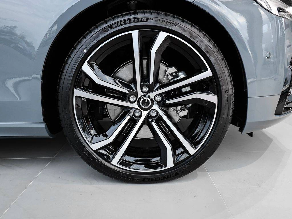 Volvo V90 B4 Ultimate Dark A/T