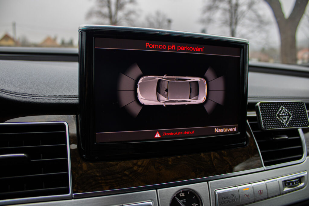Audi A8 2011 na predaj – fotografia 21