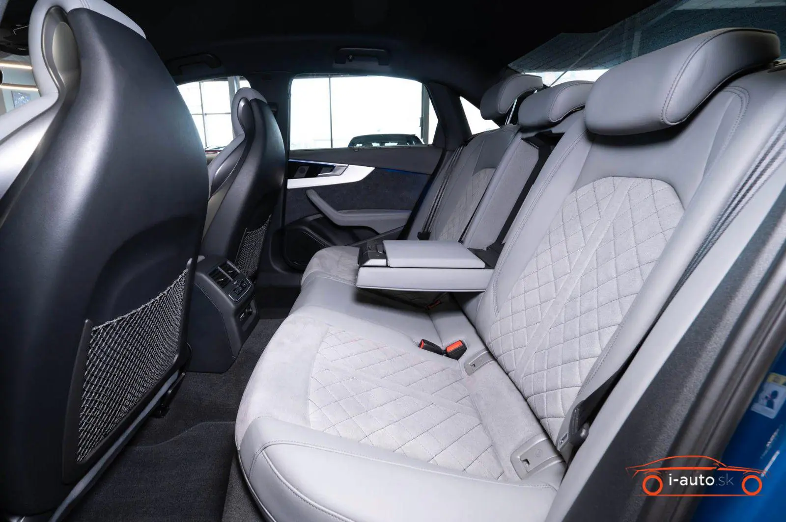 Audi S4 2023 na predaj – fotografia 12