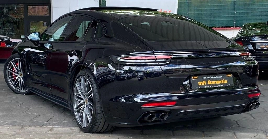 Porsche Panamera GTS A/T