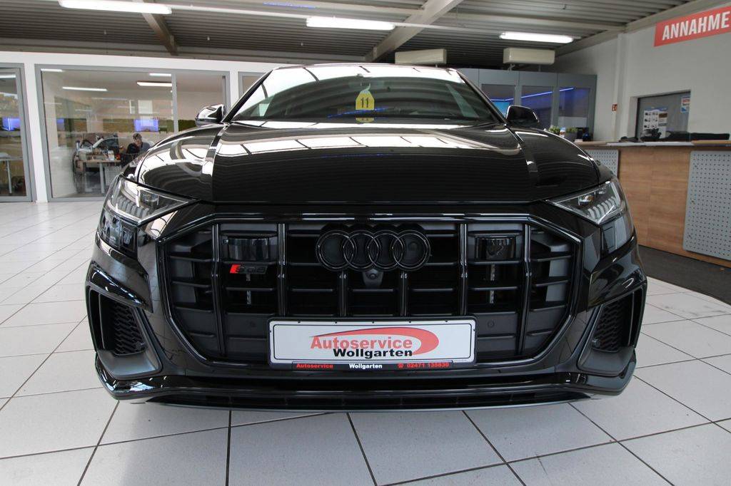 Audi Q8 SQ8 TFSI mHEV quattro tiptronic