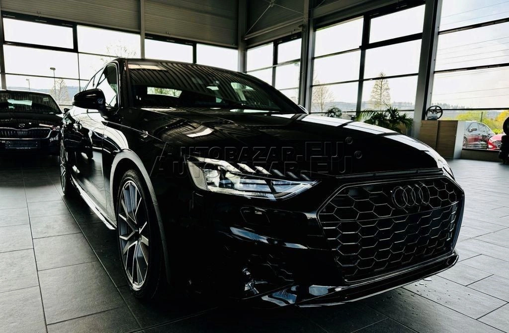 Audi A4 40 2.0 TFSI mHEV S line S tronic