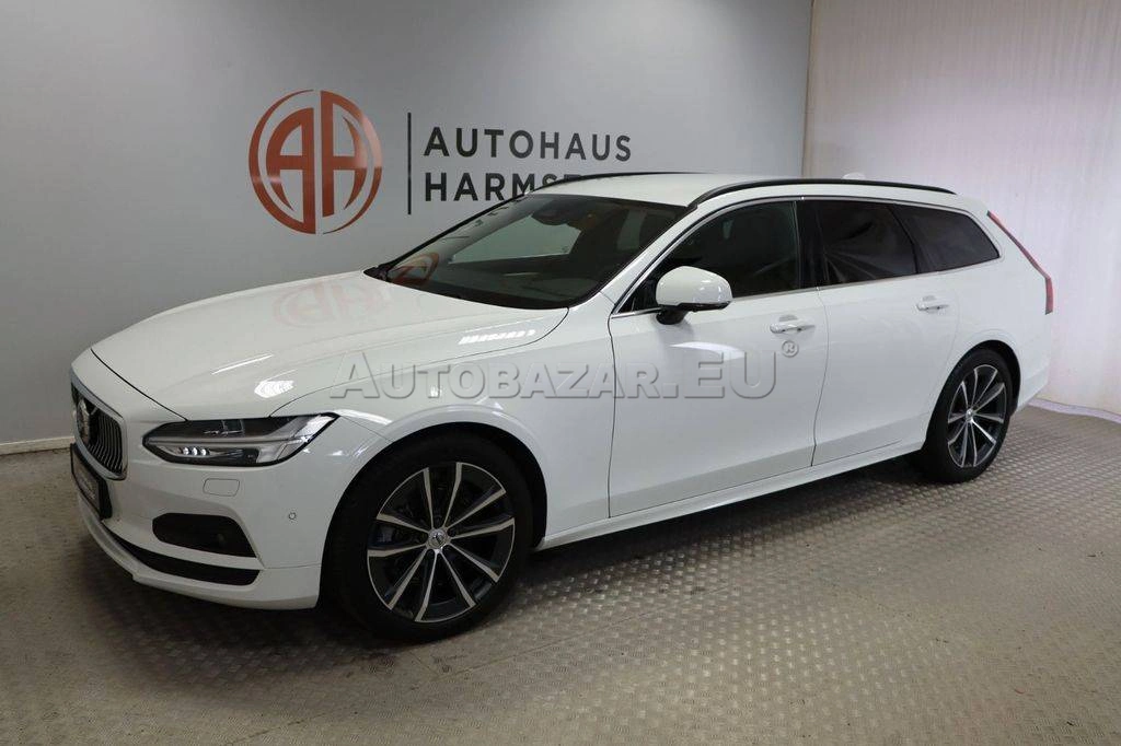 Volvo V90 Momentum Pro