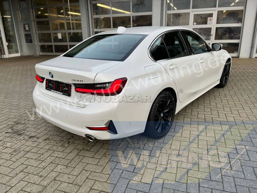 BMW Rad 3 320i A/T