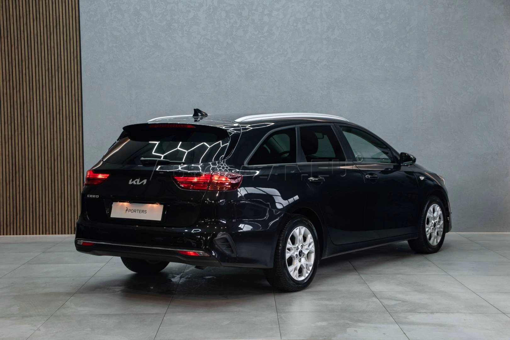 Kia Ceed SW 1.6 CRDi MHEV Platinum A/T
