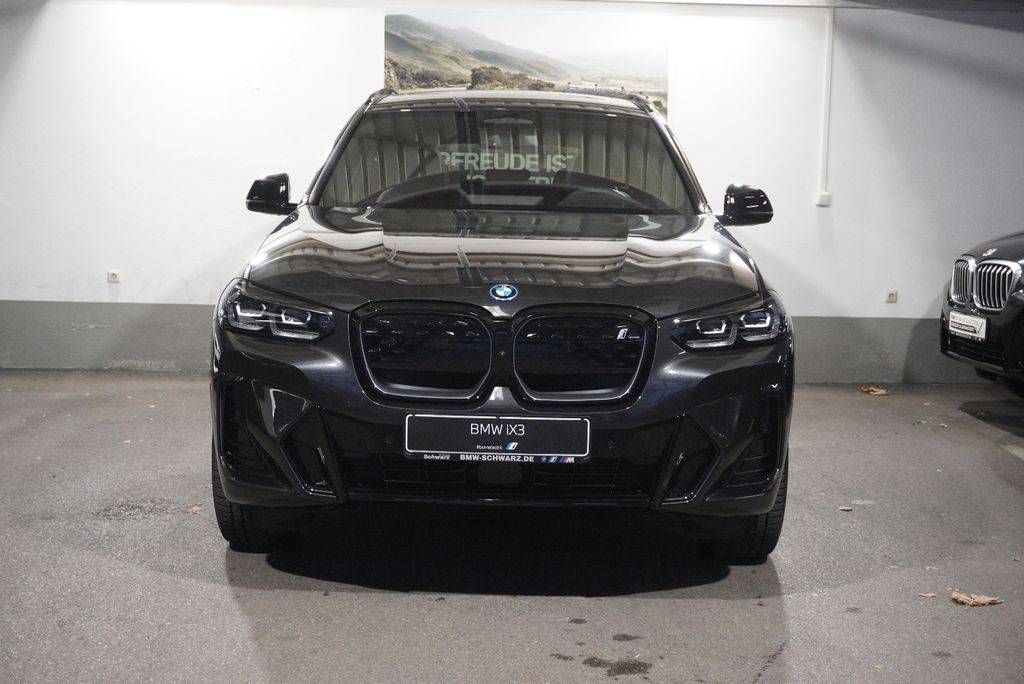 BMW iX3 A/T