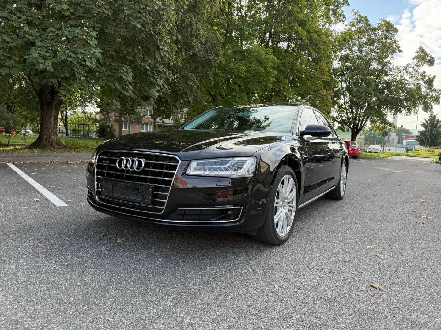 Audi A8 3.0 TDI V6 DPF clean diesel quattro tiptronic