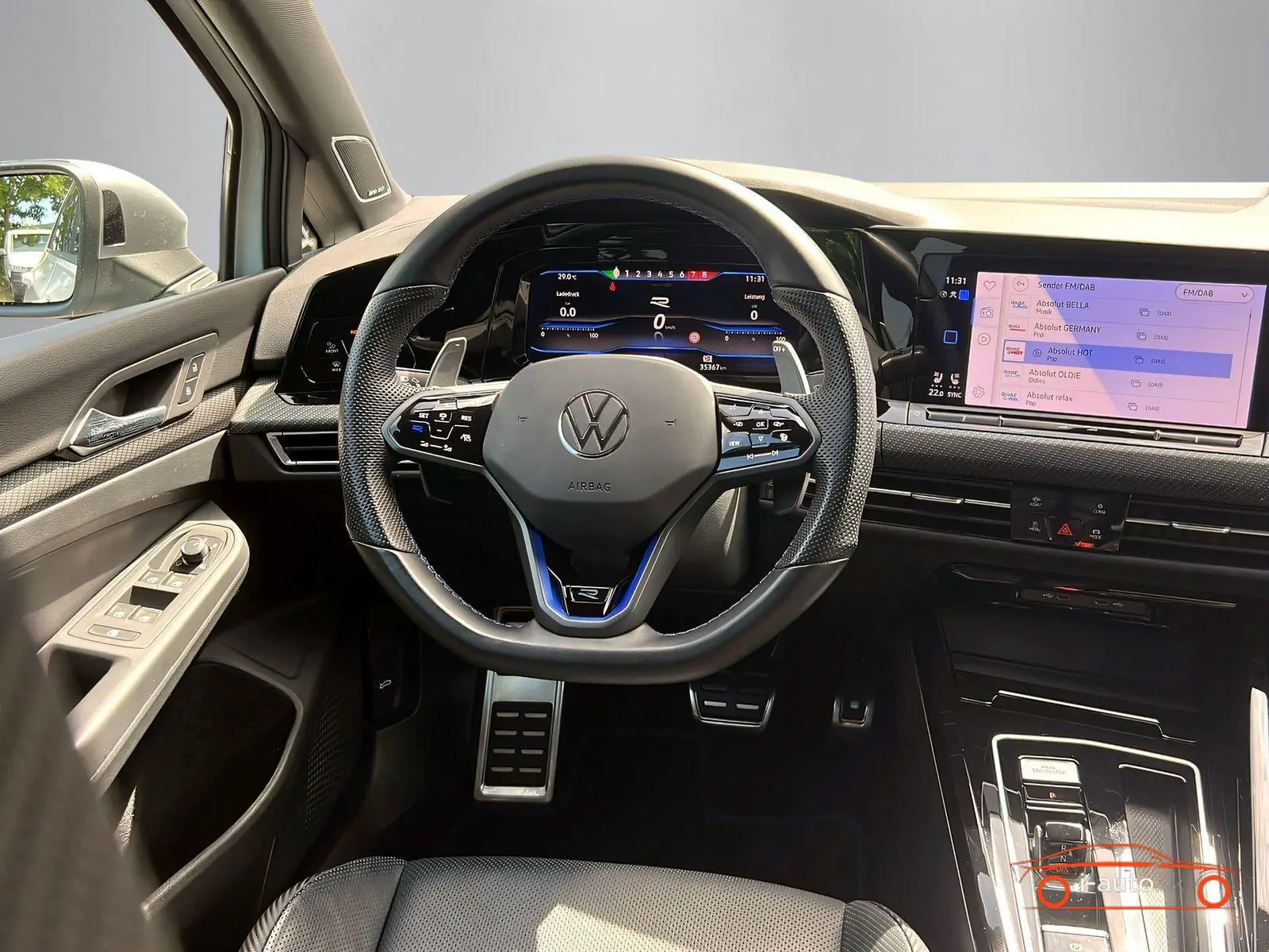 Volkswagen Golf 2023 na predaj – fotografia 8