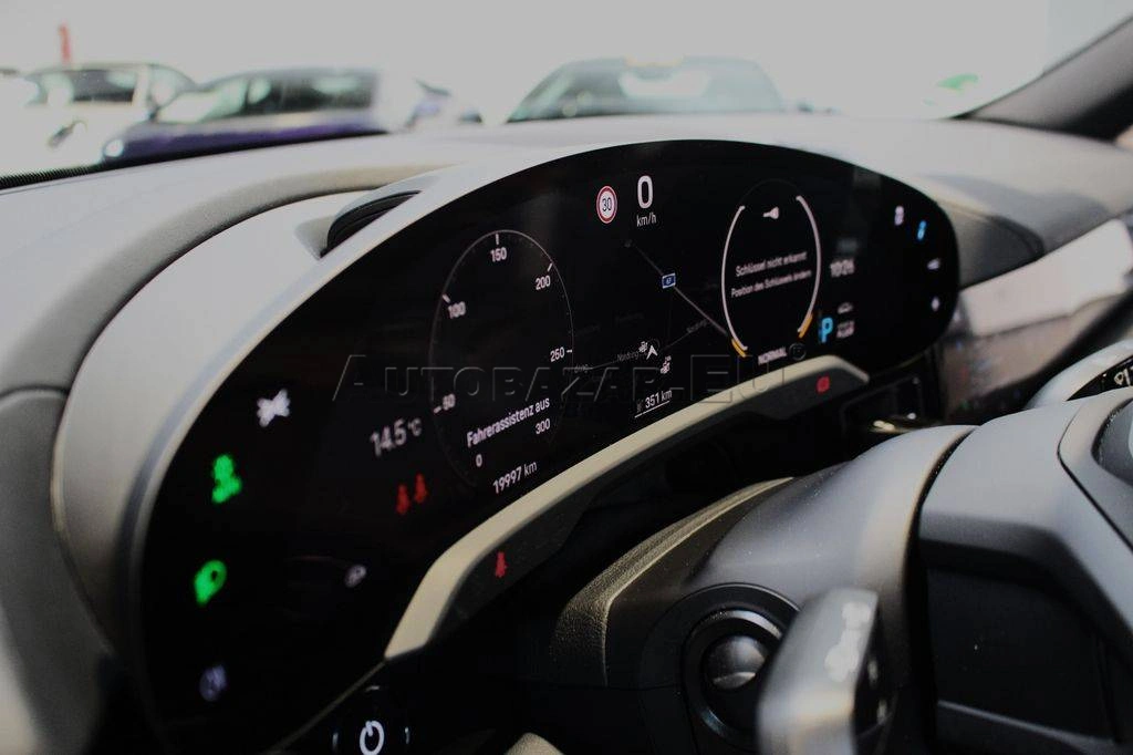 Porsche Taycan CROSS TURISMO 4