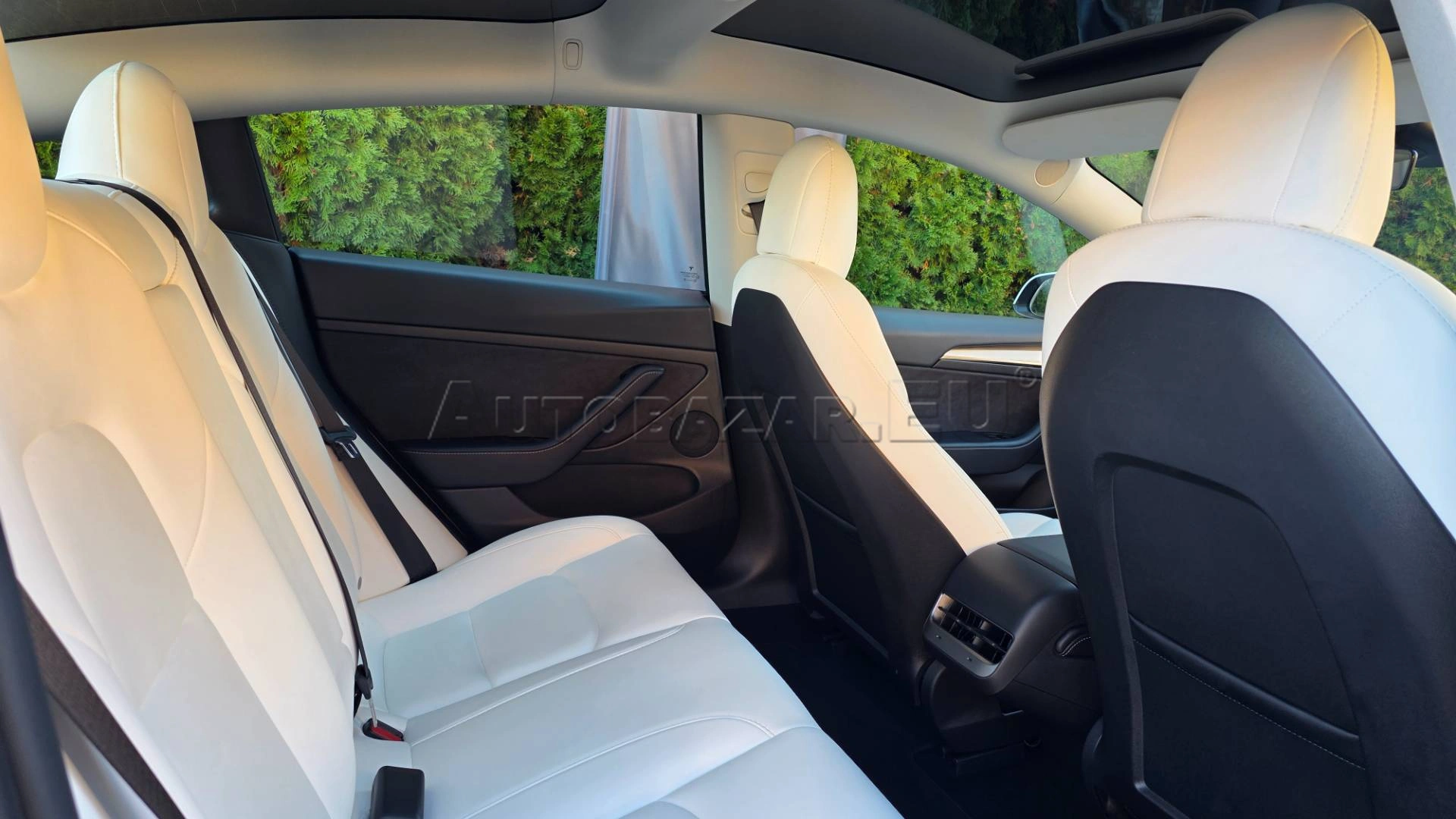 Tesla Model 3 2021 na predaj – fotografia 10