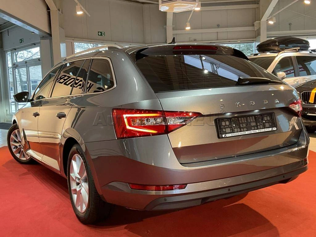 Škoda Superb Combi 2.0 TSI DSG Style