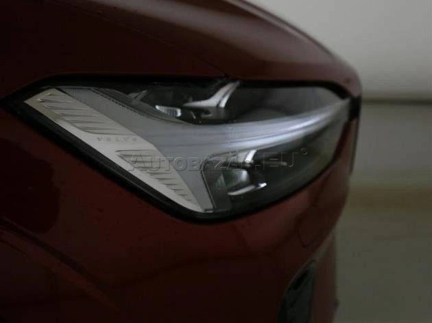 Volvo XC60 B4 Plus Dark