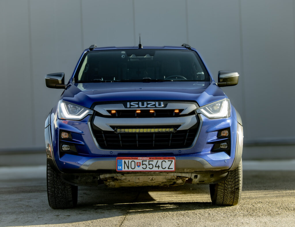 Isuzu D-max