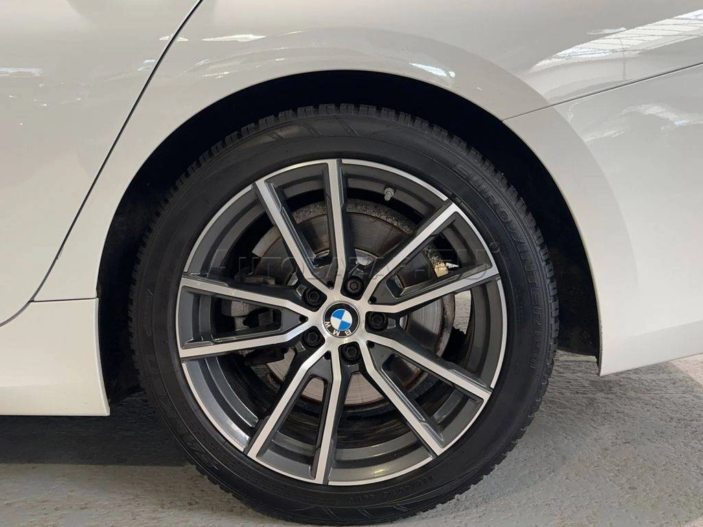 BMW Rad 3 330d mHEV A/T