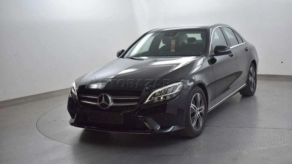 Mercedes-Benz C trieda Sedan 300 d A/T