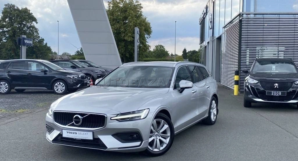 Volvo V60 B4 Momentum Pro A/T