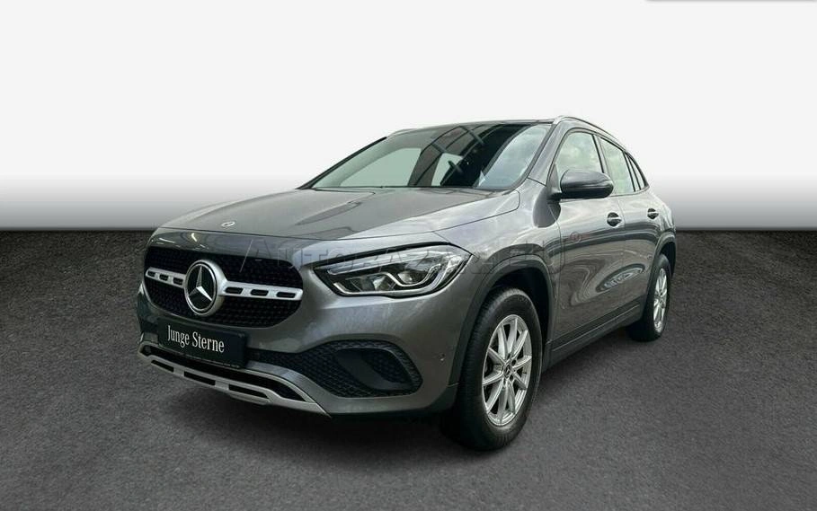 Mercedes-Benz GLA 200 d A/T