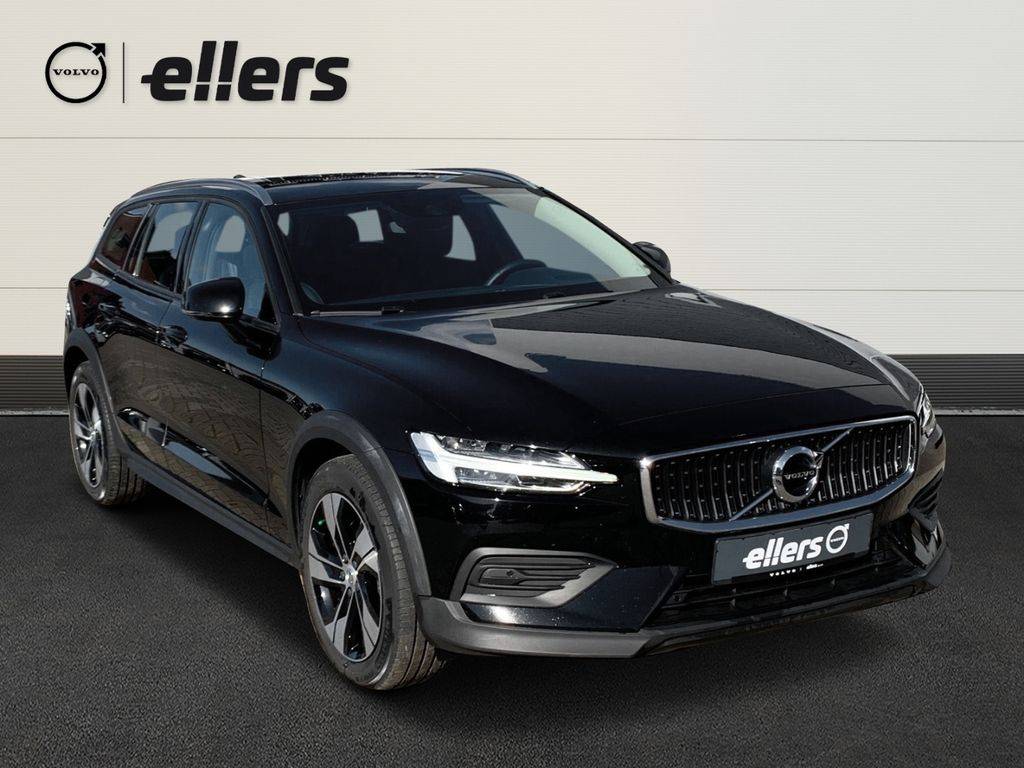 Volvo V60 CC D4 2.0L Cross Country A/T AWD