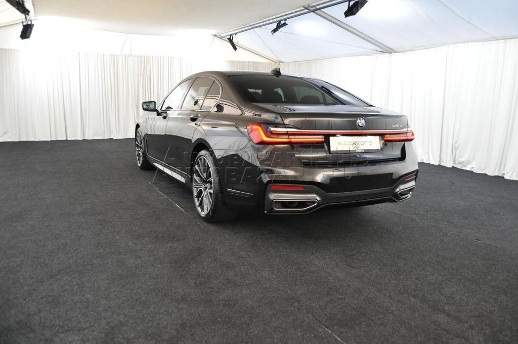 BMW rad 7 745e A/T