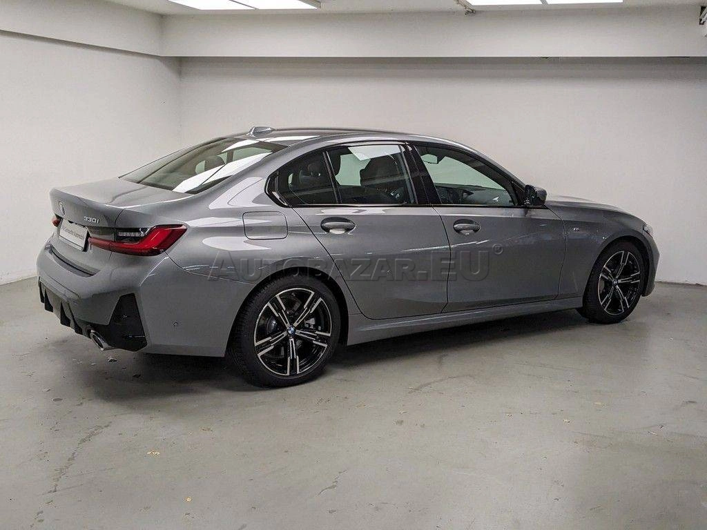 BMW Rad 3 330i A/T