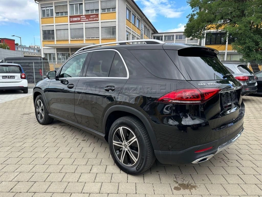 Mercedes GLE trieda 300 d 4MATIC A/T