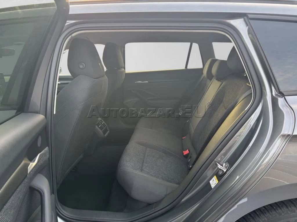 Škoda Superb Combi 2.0 TDI DSG