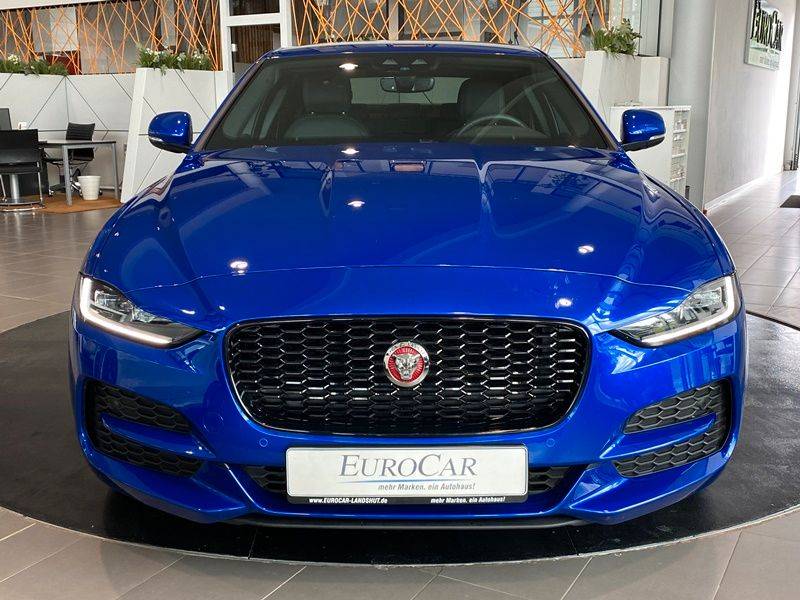 Jaguar XE 2.0D I4 Std SE AT