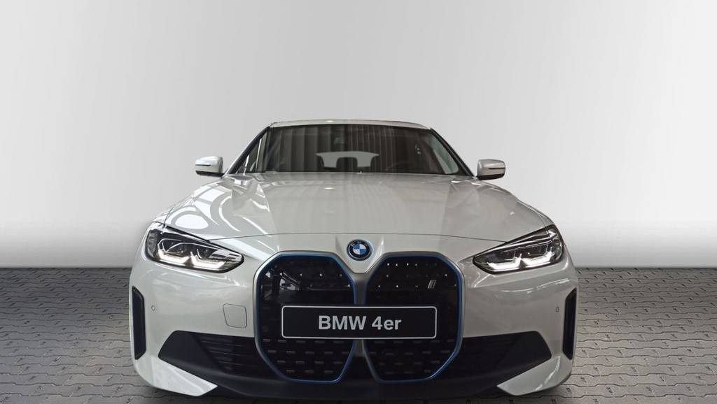 BMW i4 eDrive35