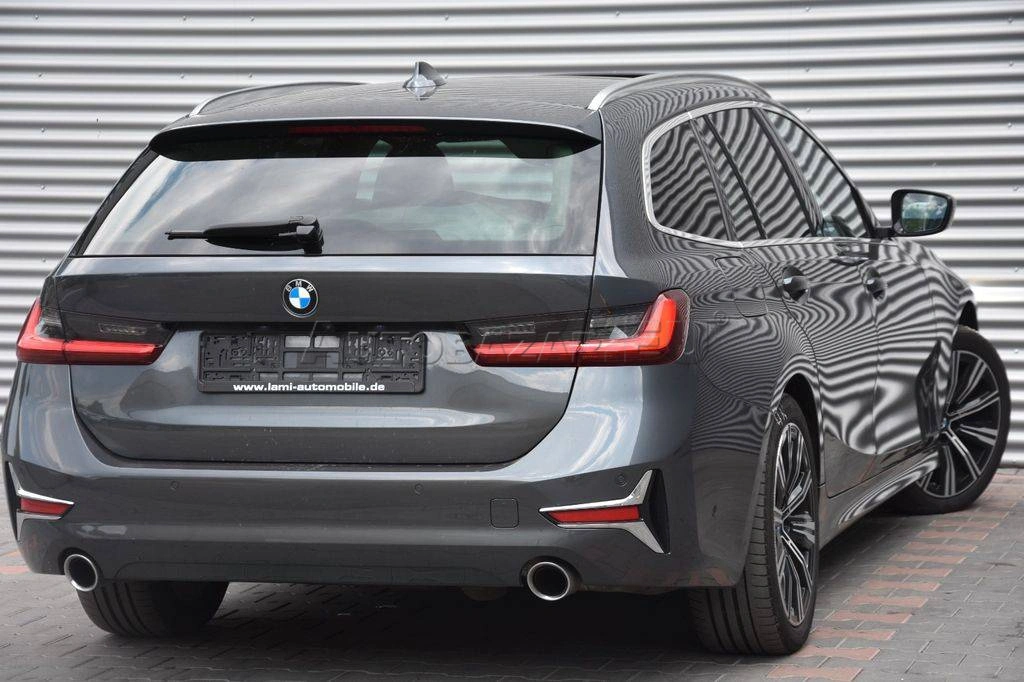 BMW Rad 3 Touring 320d mHEV  xDrive A/T