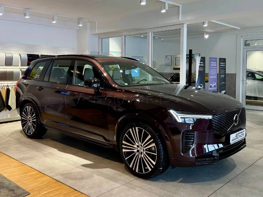 Volvo XC90 Ultra Dark T8 Recharge Plug-In Hybrid