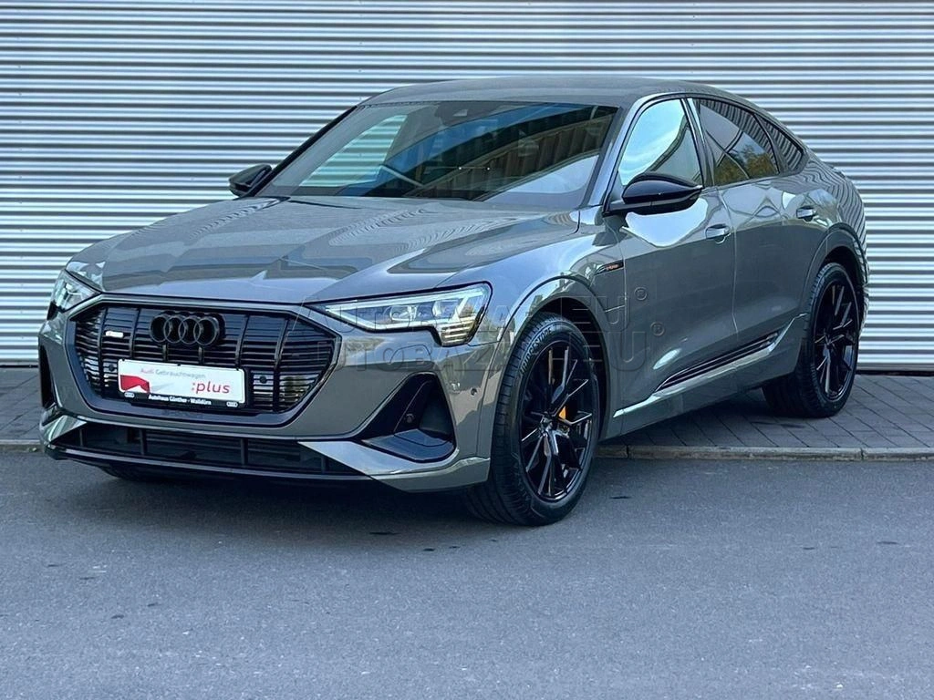 Audi e-tron 50 quattro Sportback S line