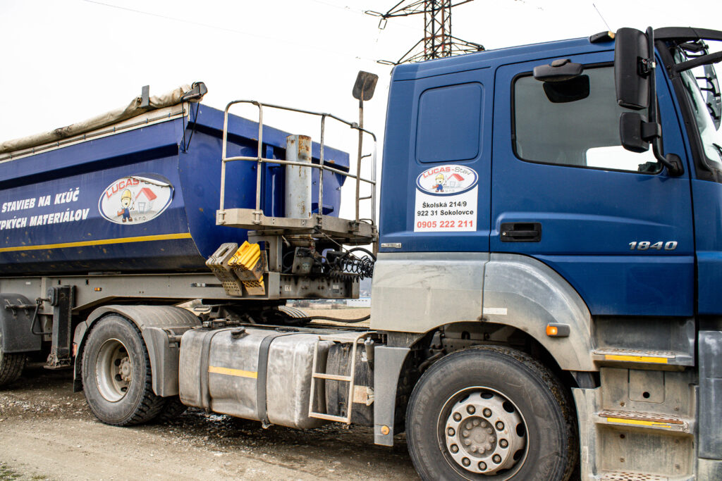 Mercedes-Benz AXOR 1840 LS