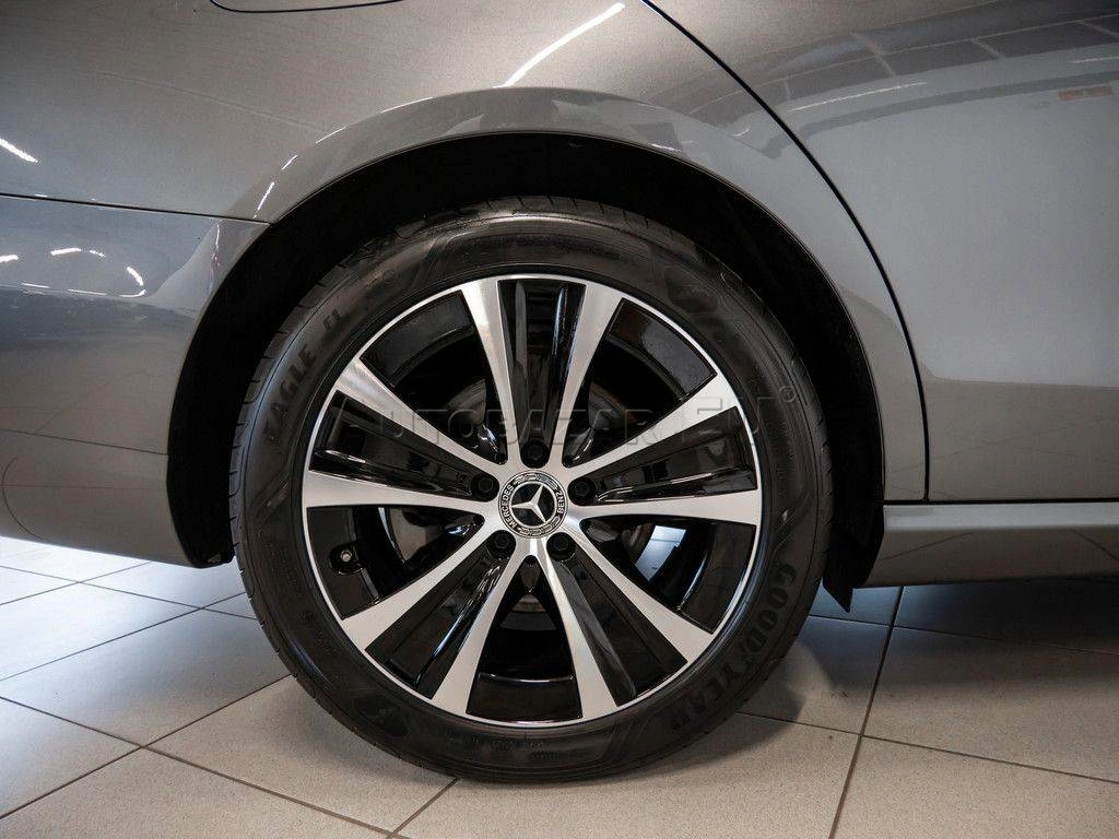 Mercedes-Benz E trieda Kombi 300 d mHEV 4MATIC A/T