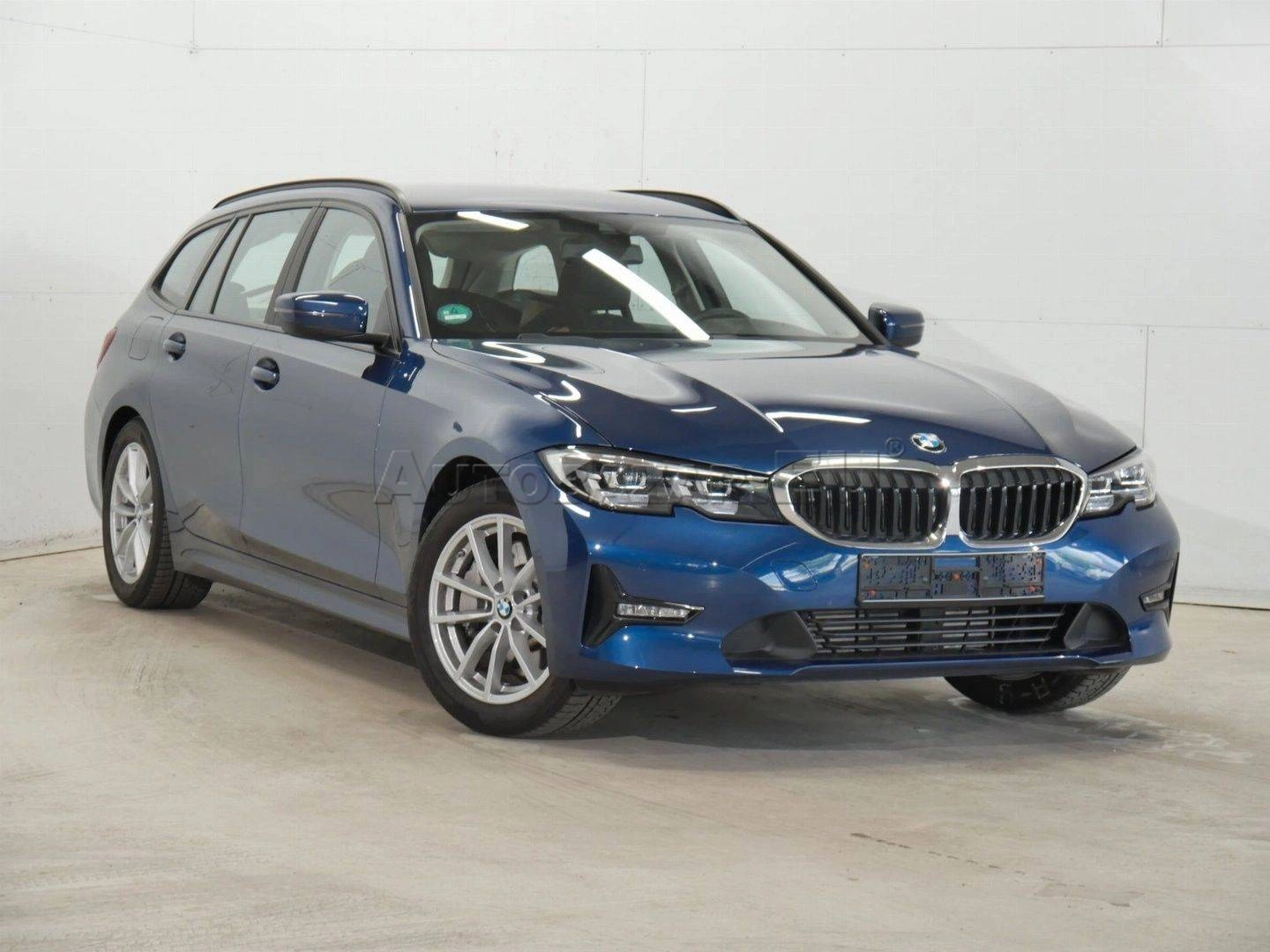 BMW Rad 3 Touring 330d mHEV  A/T