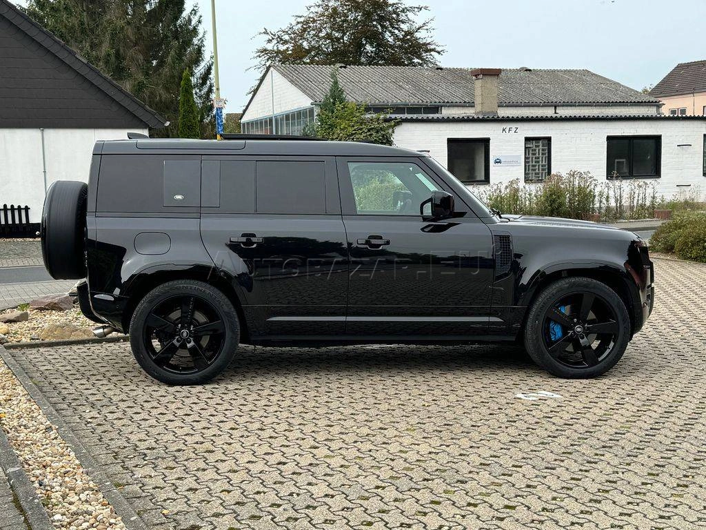 Land Rover Defender 110 5.0 V8 P525 Carpathian Edition A/T AWD