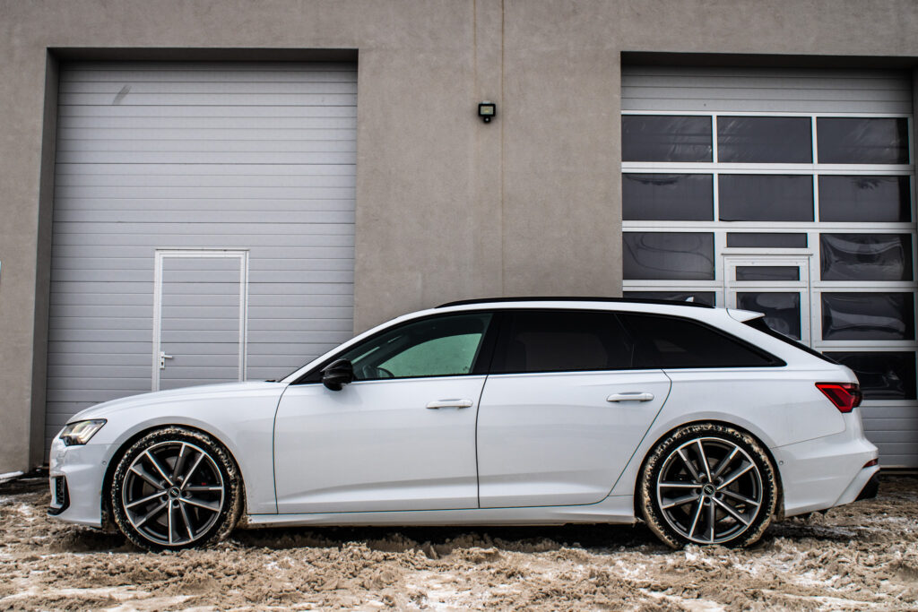 Audi S6 Avant