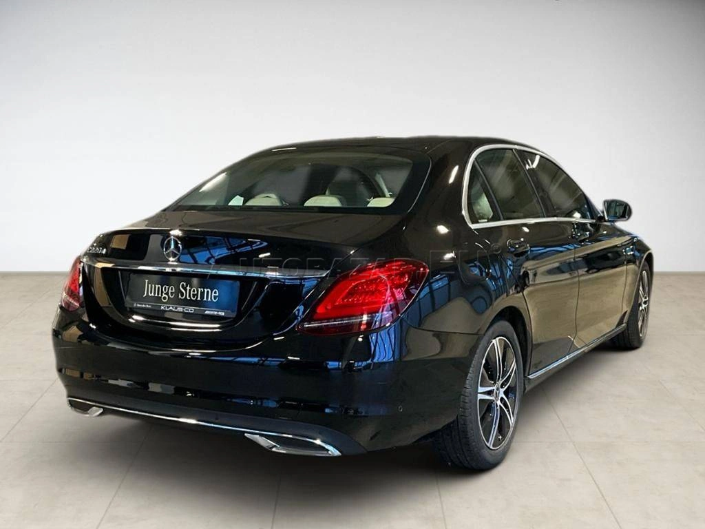 Mercedes-Benz C trieda Sedan 220 d A/T