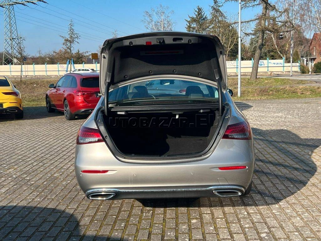 Mercedes-Benz E trieda Sedan 200 d A/T