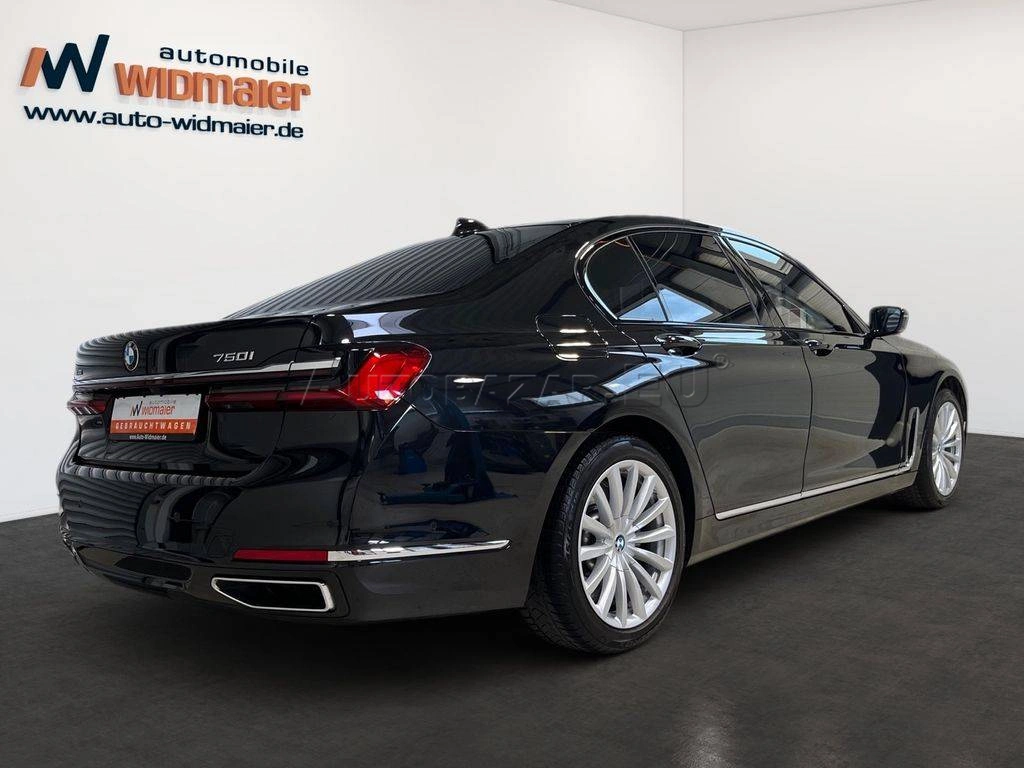 BMW Rad 7 750i xDrive A/T