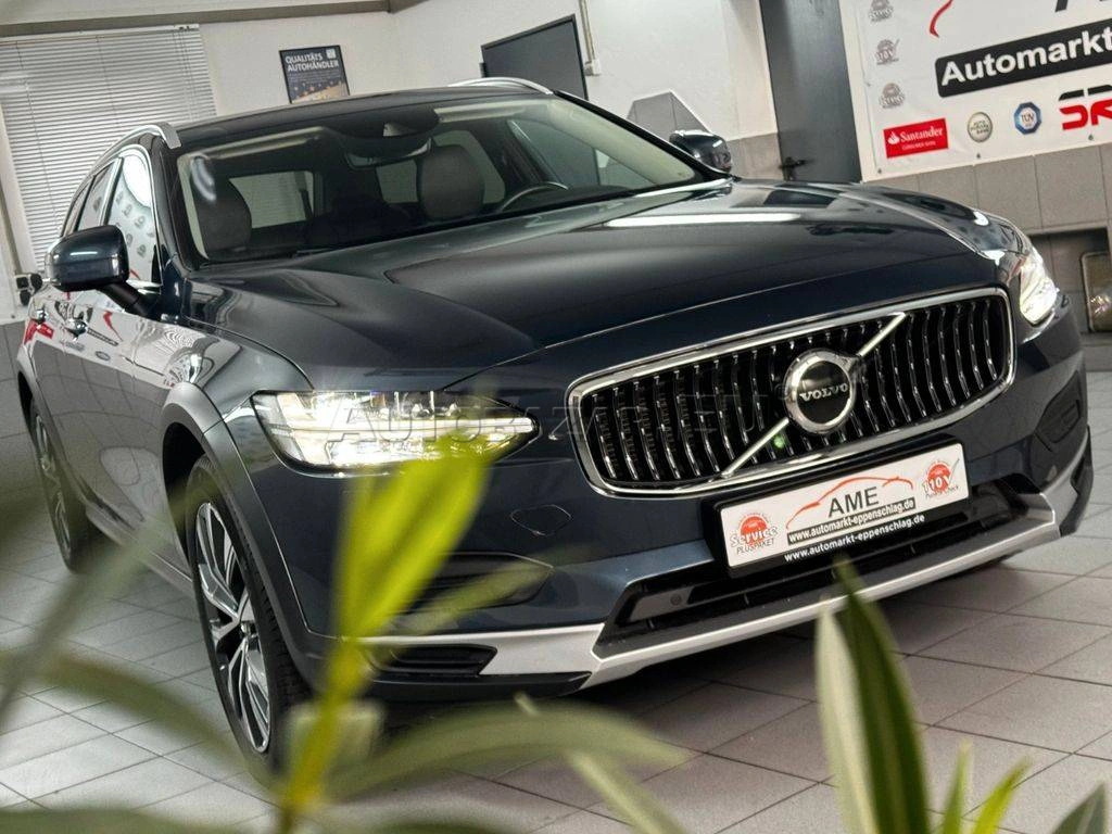 Volvo V90 CC D5 2.0L Cross Country Pro AWD A/T