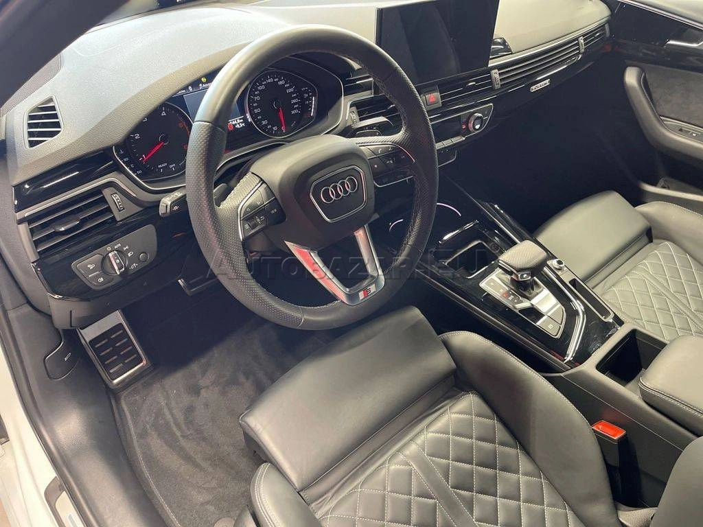 Audi A4 50 3.0 TDI mHEV S line quattro tiptronic