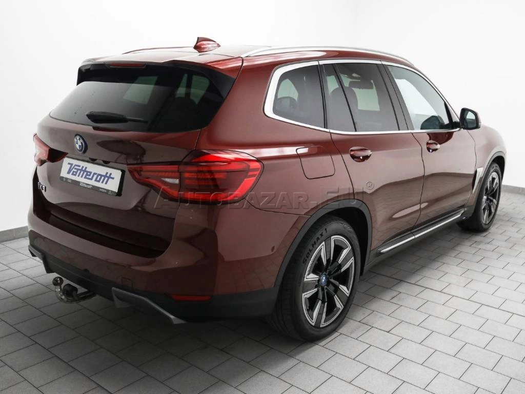 BMW iX3 A/T