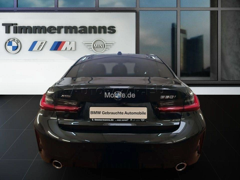 BMW Rad 3 330i xDtrive A/T