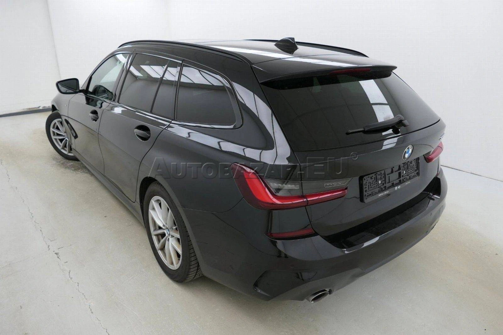 BMW Rad 3 Touring 330d mHEV  A/T
