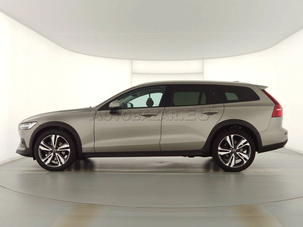 Volvo V60 Cross Country Pro AWD