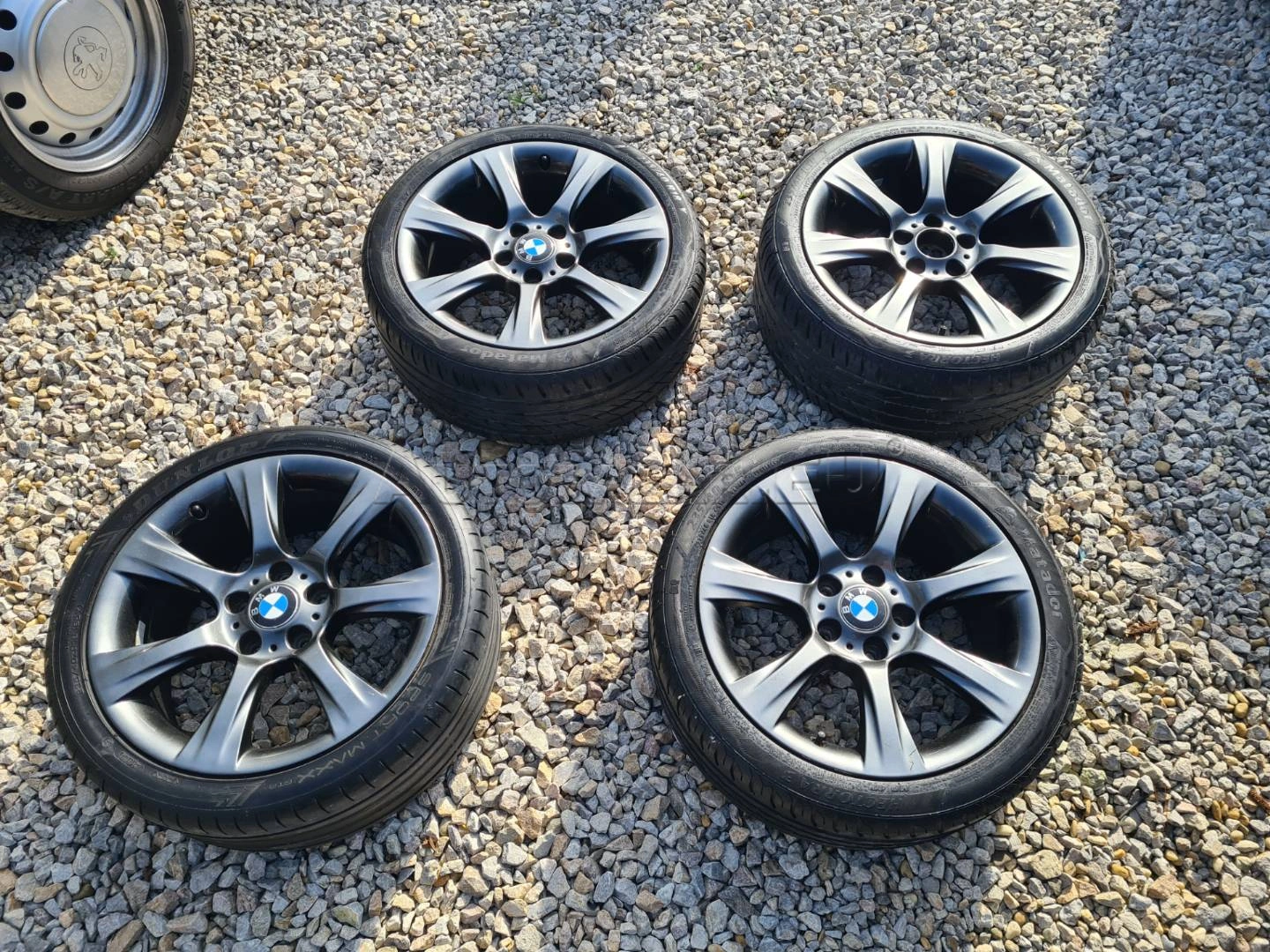 5x120 R18 orig. BMW 235/40 R18 letné