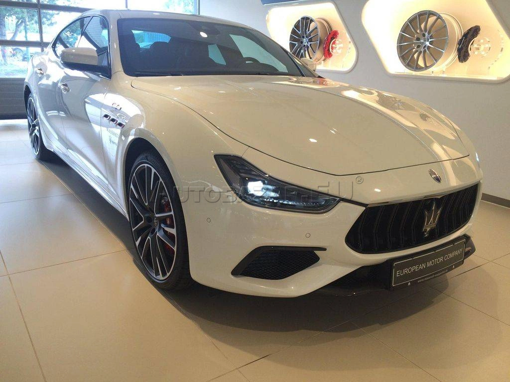Maserati Ghibli Trofeo V8