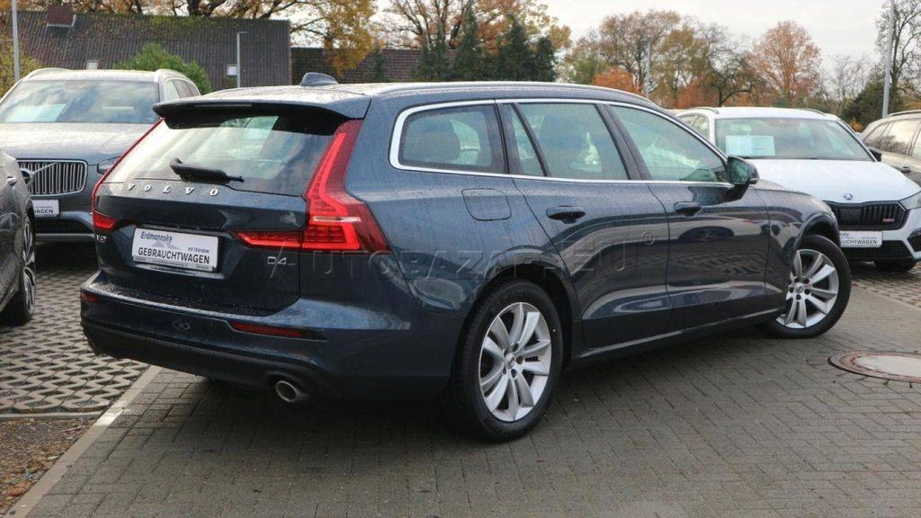 Volvo V60 D4 Momentum Pro A/T