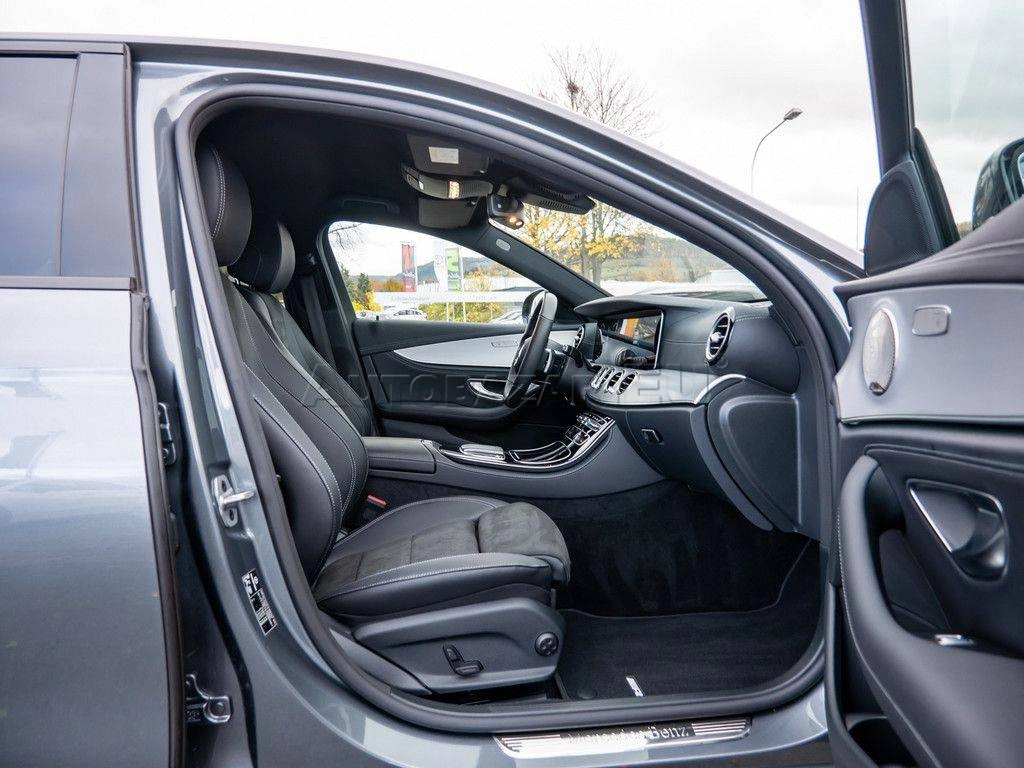 Mercedes-Benz E trieda Sedan 300 d mHEV 4MATIC A/T